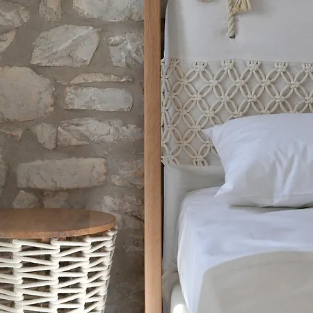 Key 2 * Σάντα Μαρία