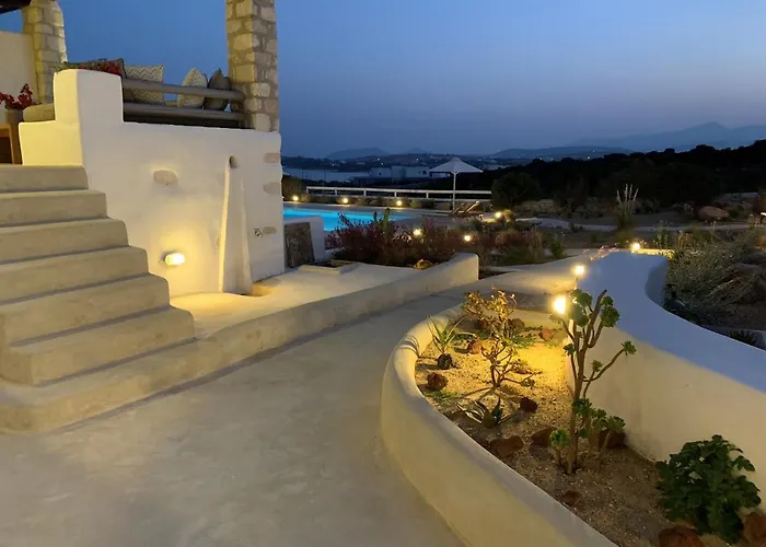 Key 2 * Santa Maria (Paros)